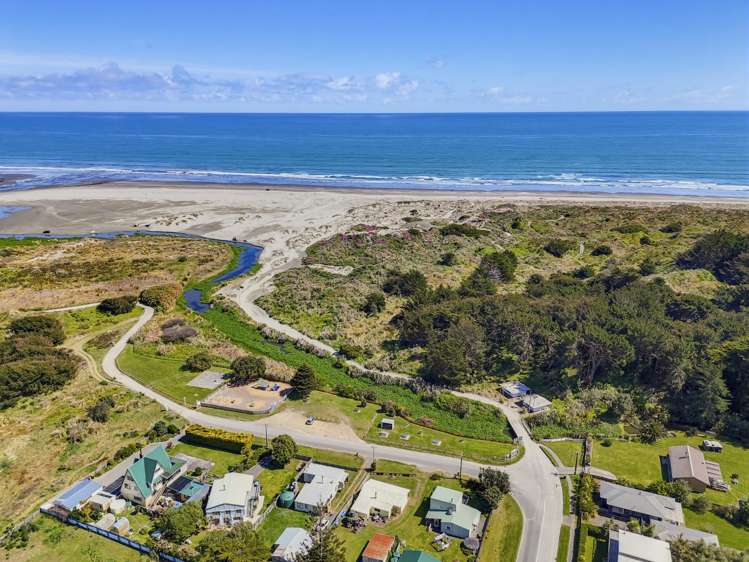 15 Muaupoko Street Hokio Beach_30