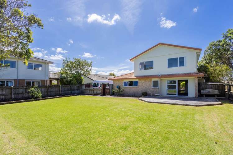 83 Alec Craig Way Gulf Harbour_33