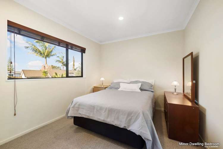 54 Ian Sage Avenue Long Bay_11