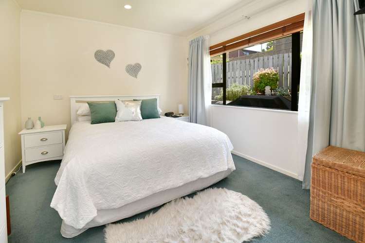 2/8 Knott Road Stanmore Bay_7