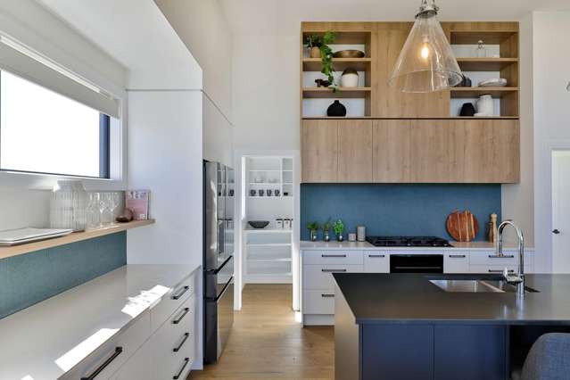 25 Michael Bosher Way Flat Bush_1