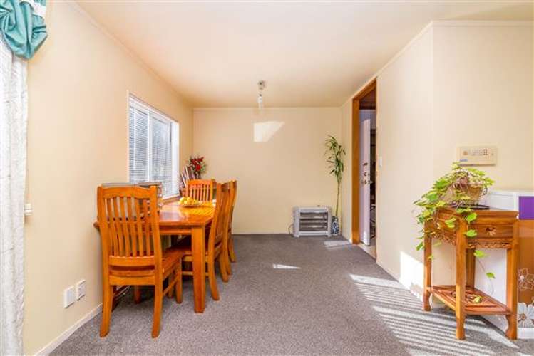 240 Te Atatu Road Te Atatu South_5