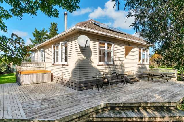 28 Te Moau Avenue Parakai_1