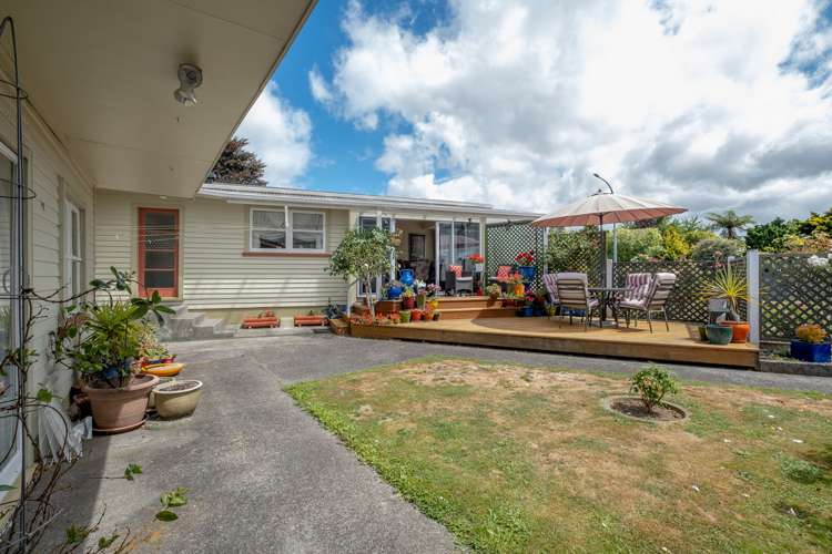 16 Montjoy Street Stratford_18