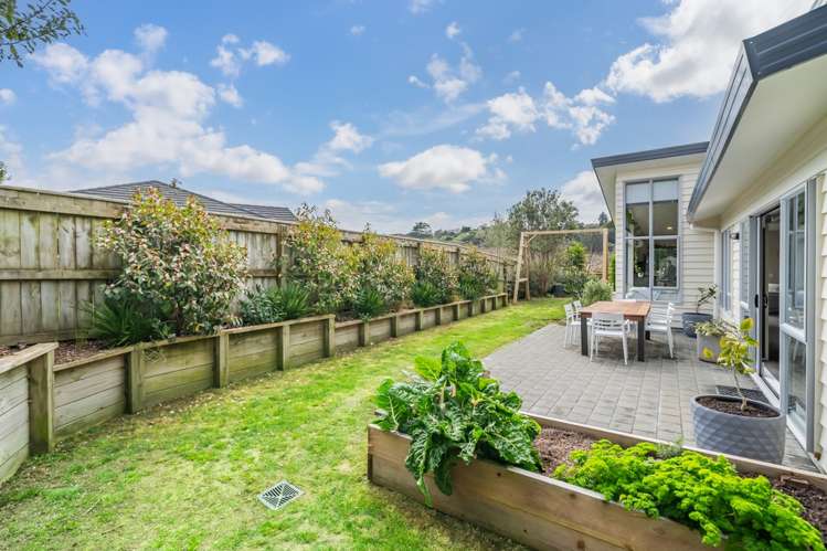 31 Te Puia Drive Aotea_17