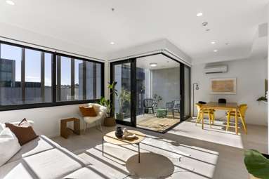 303/12 Vinegar Lane_4
