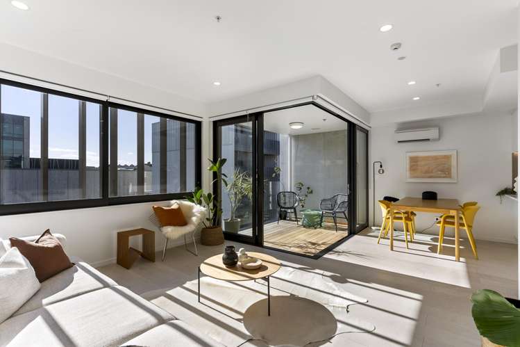 303/12 Vinegar Lane_4