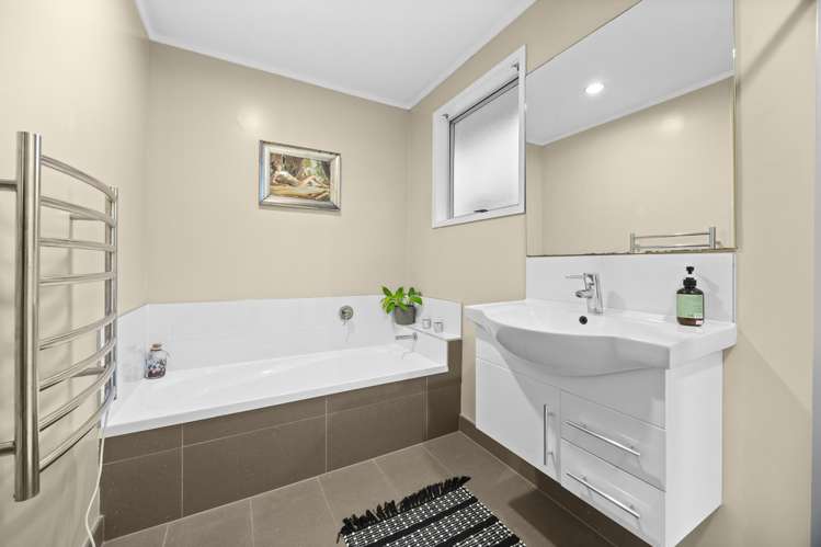 19 Pahi Place West Harbour_11