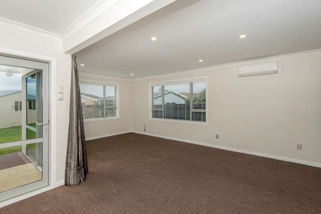 8 Heriott Close Burwood_4