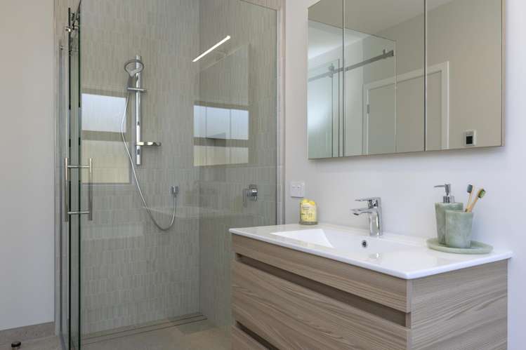 15 Makomako Crescent Wharewaka_29