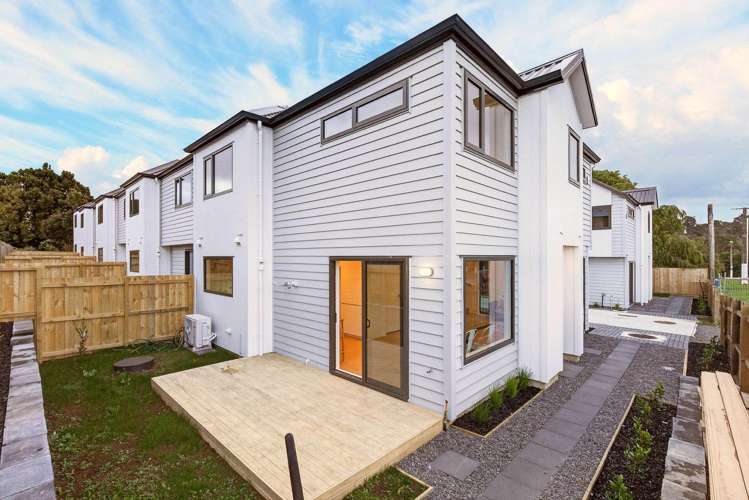 8A & 8B Bittern Place Henderson_14
