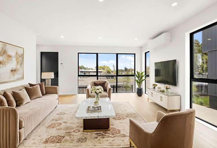 2/114 Cascades Road Pakuranga Heights_3