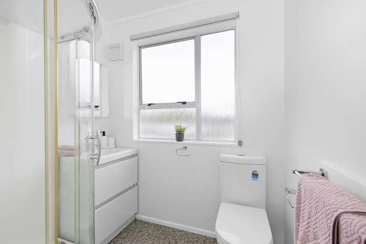 19 William Booth Grove Trentham_8