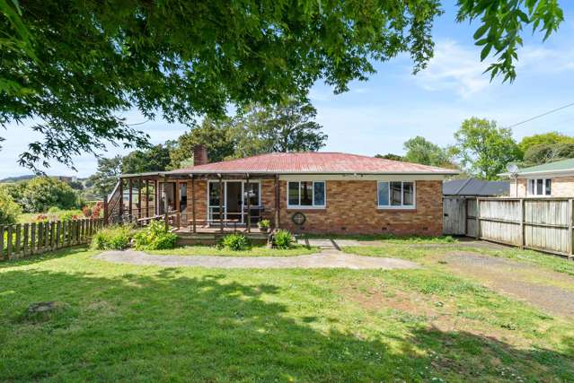 15 & 15A Freyberg Crescent Pukekohe_2