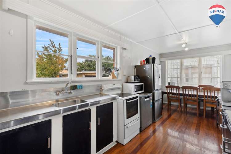 89 Hewer Crescent Naenae_8