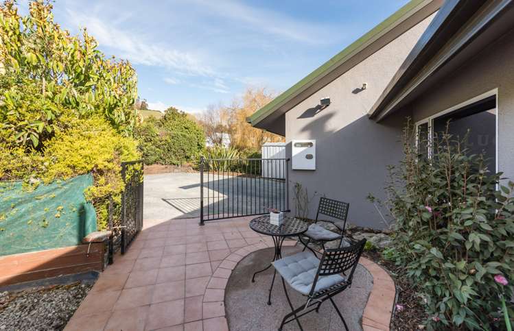 12 Clairmont Heights Stoke_18