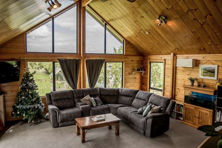 426 North Road Chatham Island_6