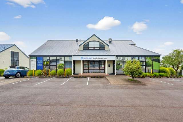 North Shore Medical/office Property for Sale