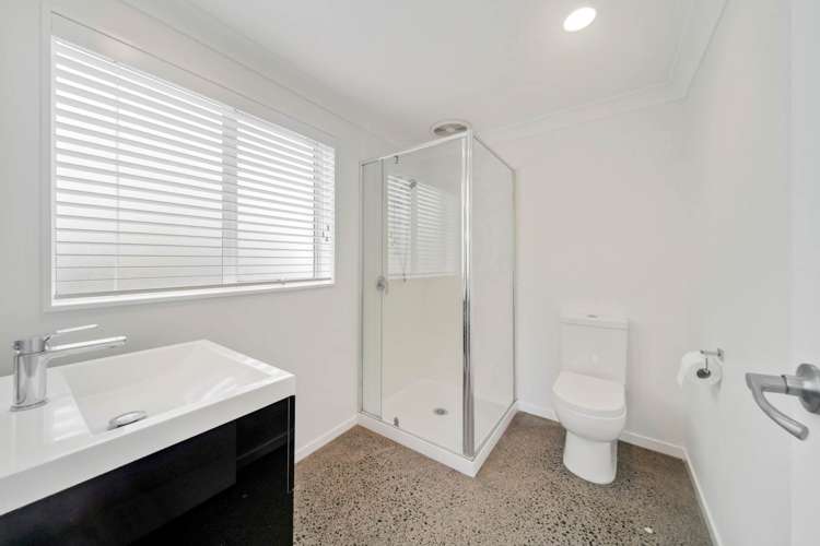 94 Carnoustie Drive Wattle Downs_12