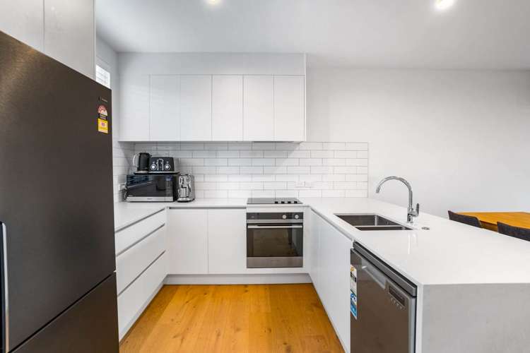 52d Selwyn Avenue Mission Bay_7