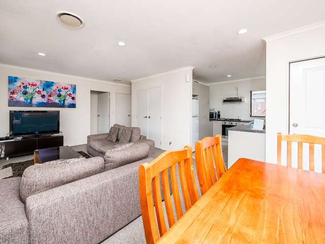 16 Carrick Glen Avenue Flat Bush_3