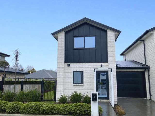 Easy Living with Spacious Backyard