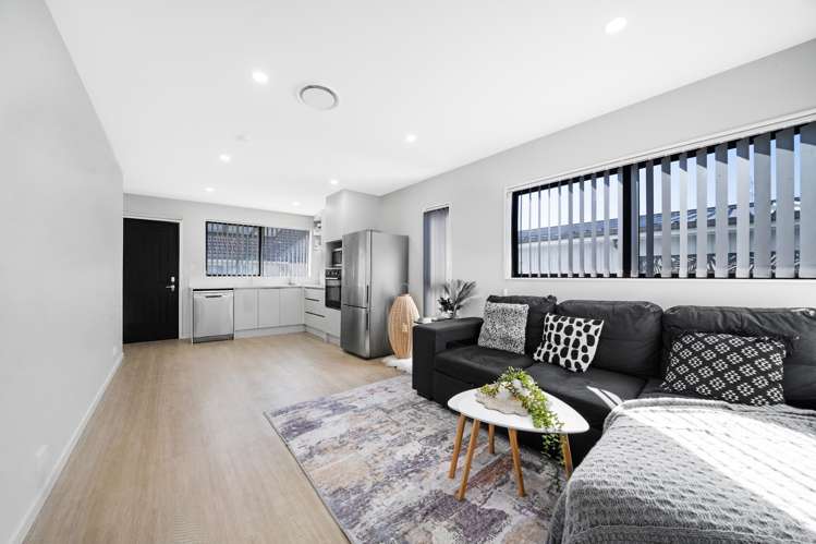32B Morrie Laing Avenue Mount Roskill_1