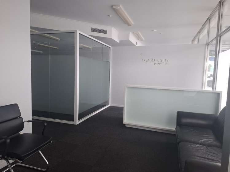 Shop 2/52 Lincoln Road Henderson_5