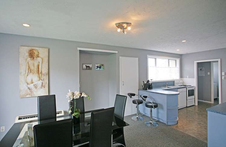 54 Kathleen Crescent Hornby_19