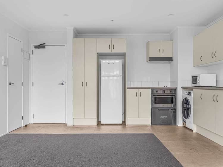 14F 30 Westward Ho Glen Eden_4