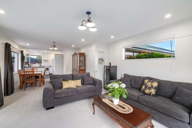 2/6 Goodall Place Redwood_1