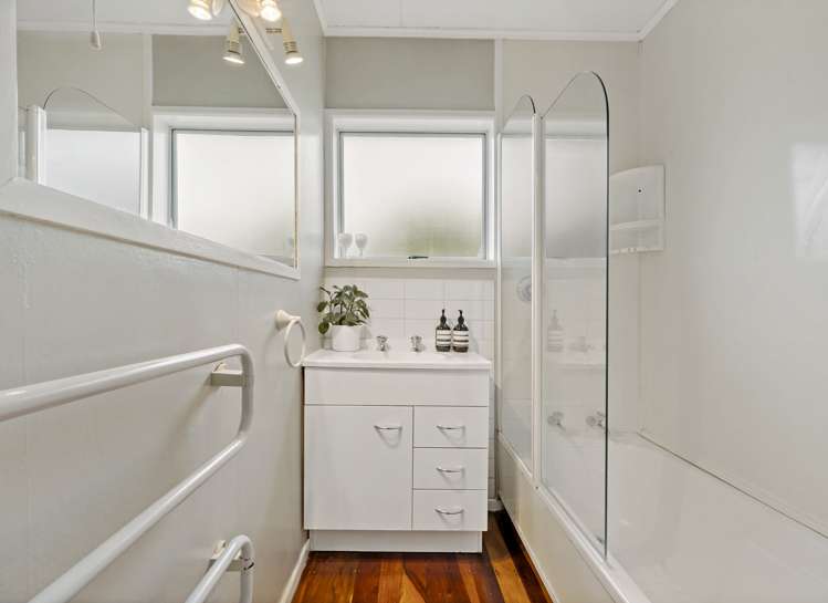 39 Toru Street Te Atatu Peninsula_17