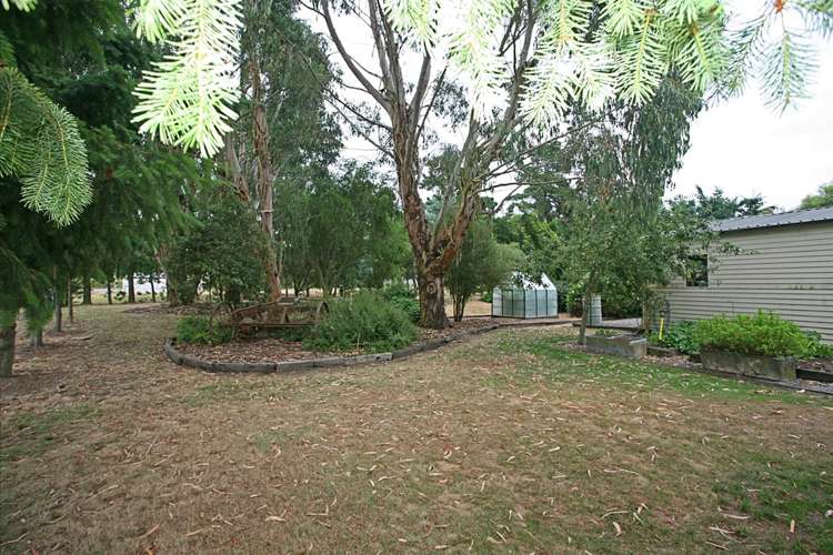 302 Two Chain Road Burnham_19