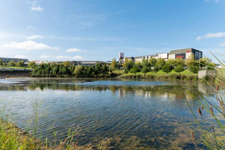 104/5 Rose Garden Lane_0