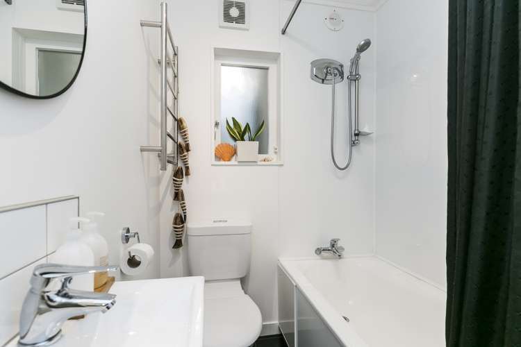 52/46 Hiropi Street Newtown_9