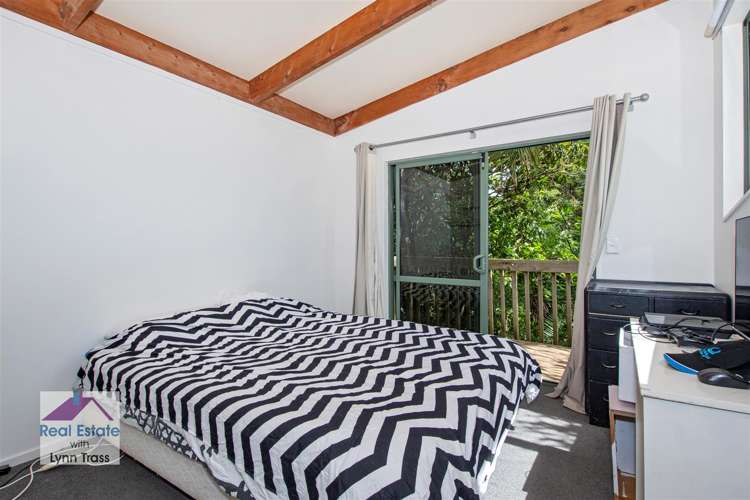 329 Beach Road (Off Pah Road) Onerahi_14