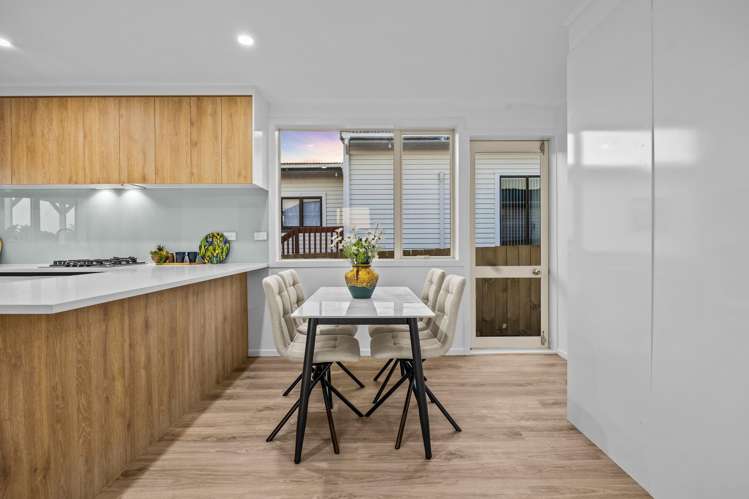 1/2 Enderby Drive Te Atatu Peninsula_8