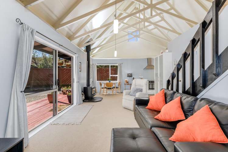 9 Postgate Drive Whitby_2