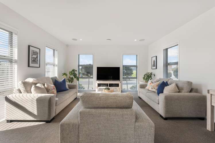71 Pohutukawa Parade Riverhead_1
