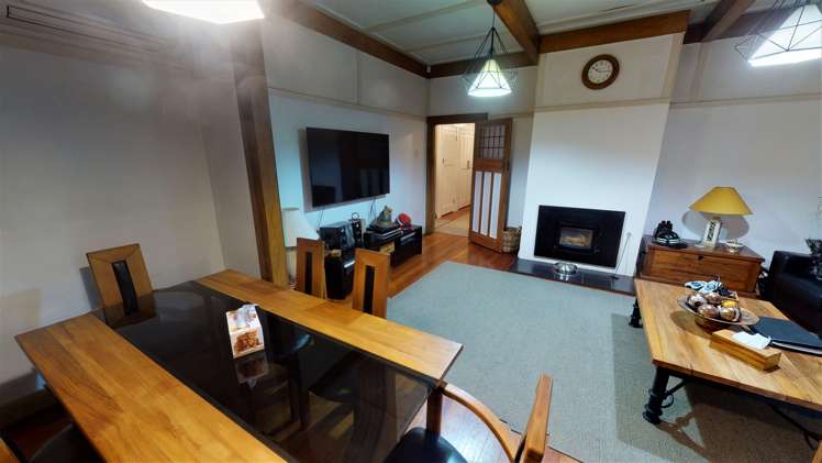 556a Queen Street East Levin_14