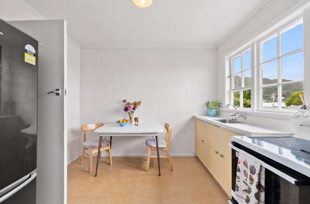 Flat 6/95 Whites Line East Waiwhetu_4