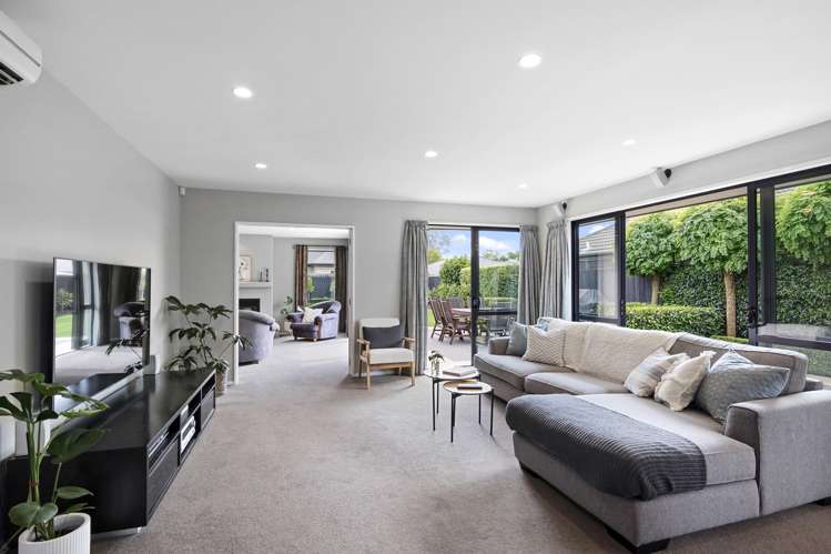 9 Napoleon Close Harewood_8