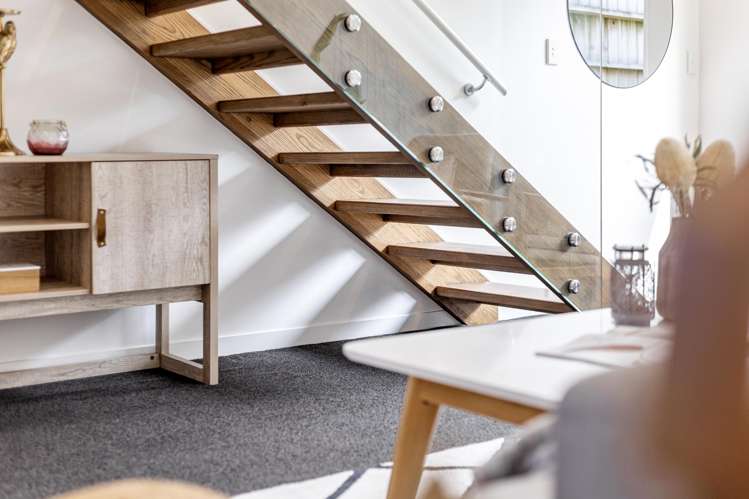 12/20 Trent Street Island Bay_10