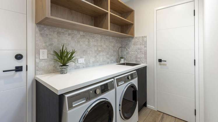 6 Pamela Crescent Papakura_3