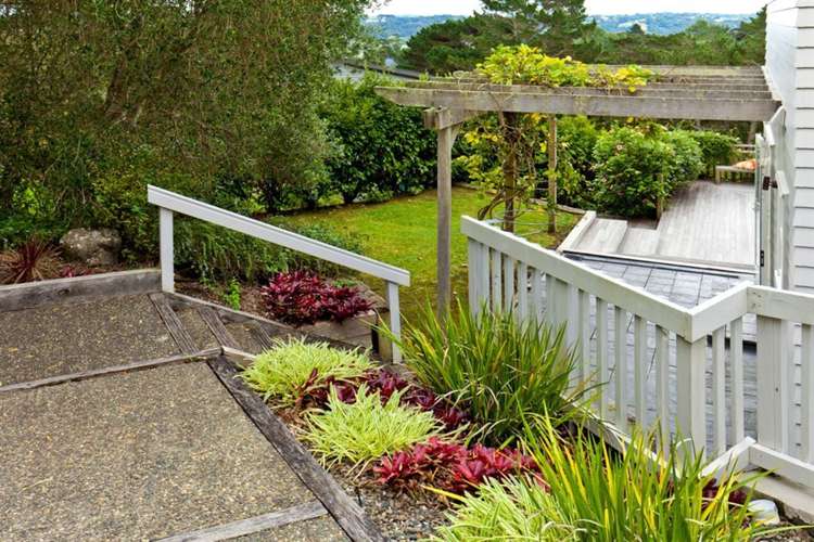 4 Bernard Magnus Lane Greenhithe_29