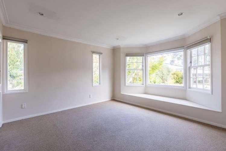 17 Hubert Henderson Place Remuera_10