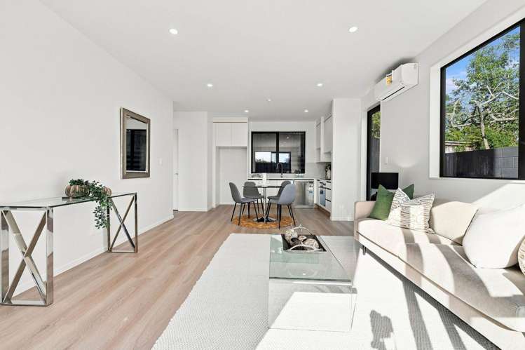 12E Roseberry Avenue_2