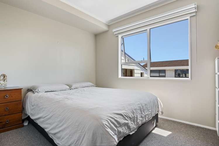 14 Burton Place Owhata_11