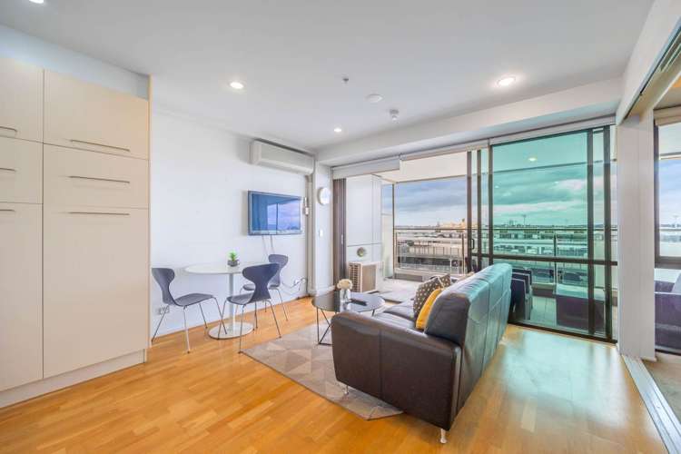 704/18 Beach Road Auckland Central_2