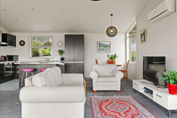 54 Easther Crescent Kew_8